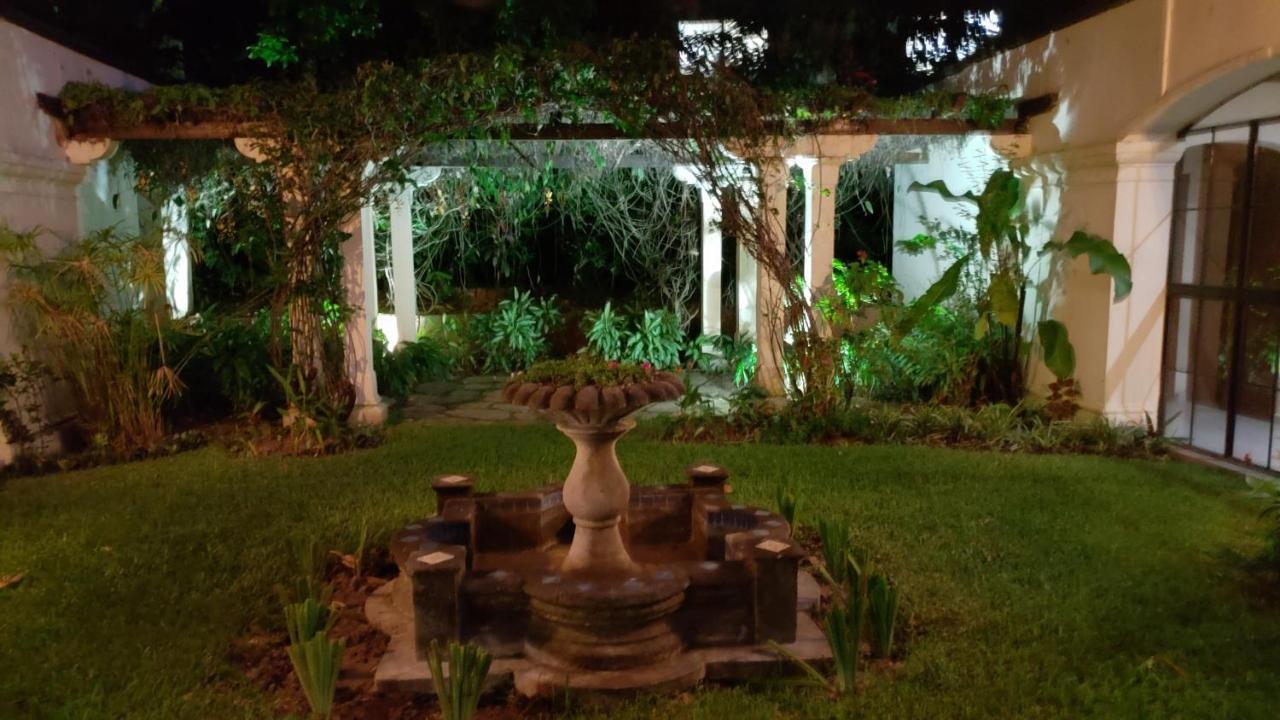 Domus Hotel San Salvador Luaran gambar
